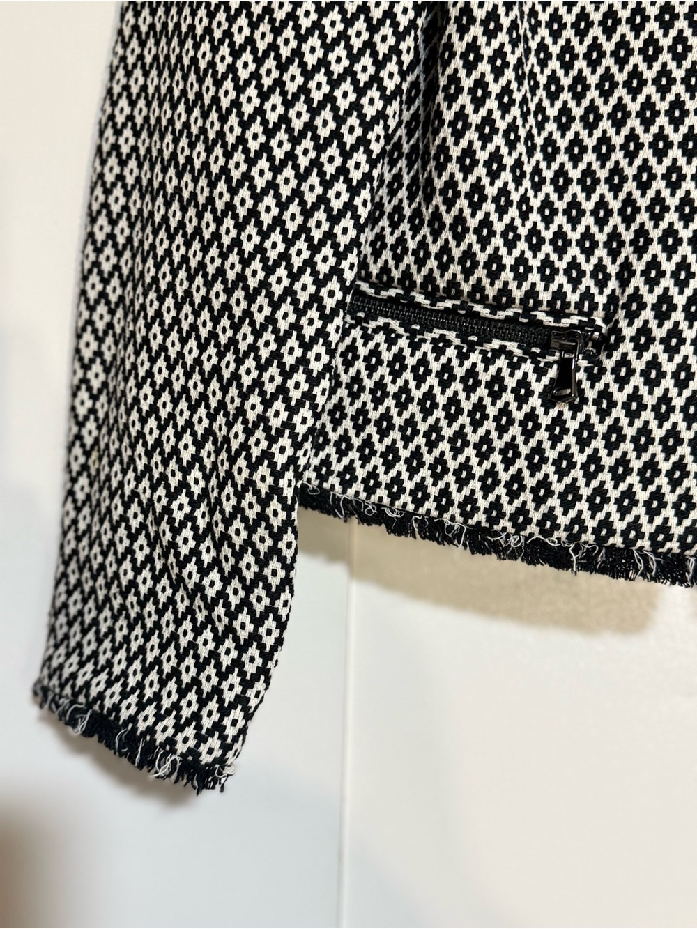 Topshop Black Tweed Blazer Coat Fringe Hem Zip Pocket Jacket Size 6 - Picture 4 of 16
